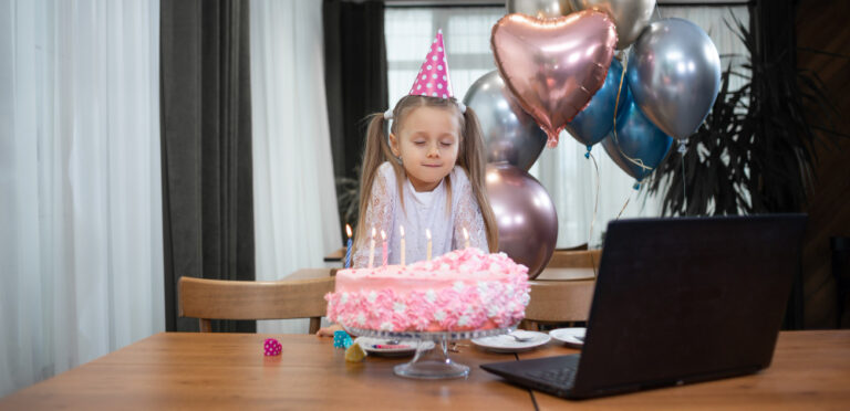 Lire la suite à propos de l’article Une fête d’anniversaire Shimmer & Shine pour ses 3 ans !